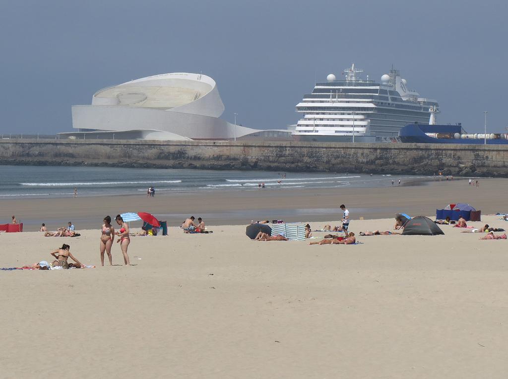 Porto 3 Bedroom Beach Apartment Матозиньюш Экстерьер фото